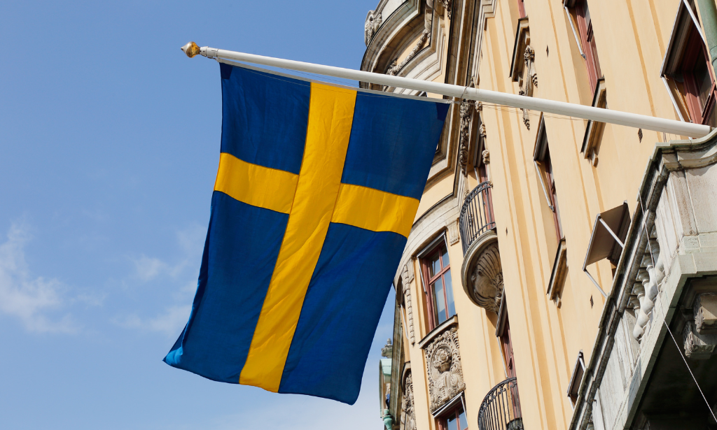 Cracking open the door to a cut