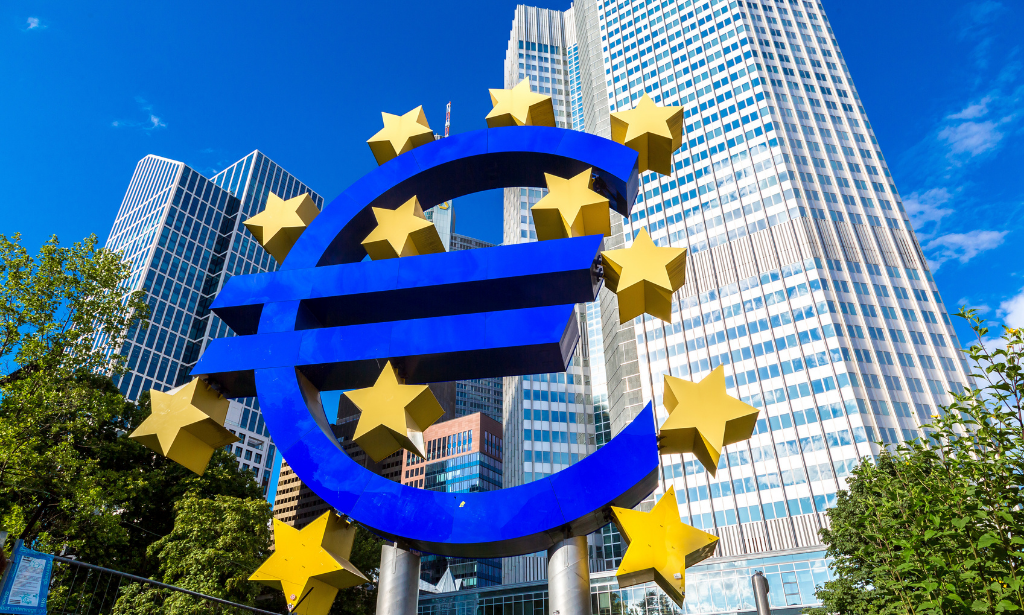 ECB nods toward rate hike risks