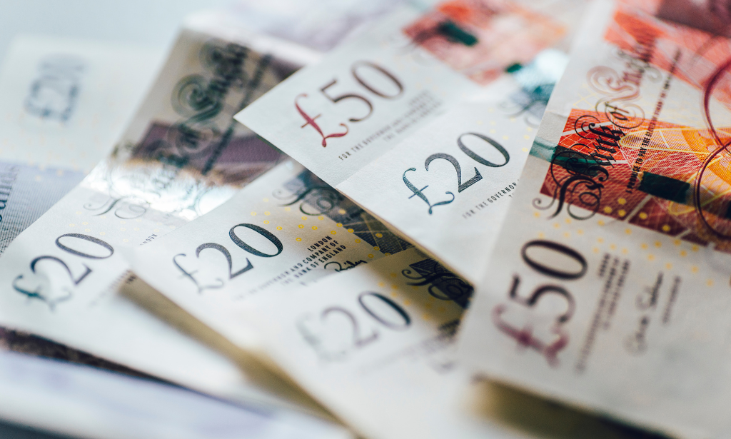 Starmer uncertainty weighs on sterling
