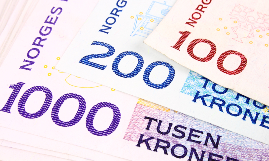 Norges Bank goes ahead with second rate hike despite emergence of Omicron